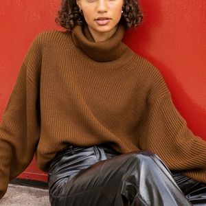 Aritzia Wilfred Belize Turtleneck - Foxfire Brown